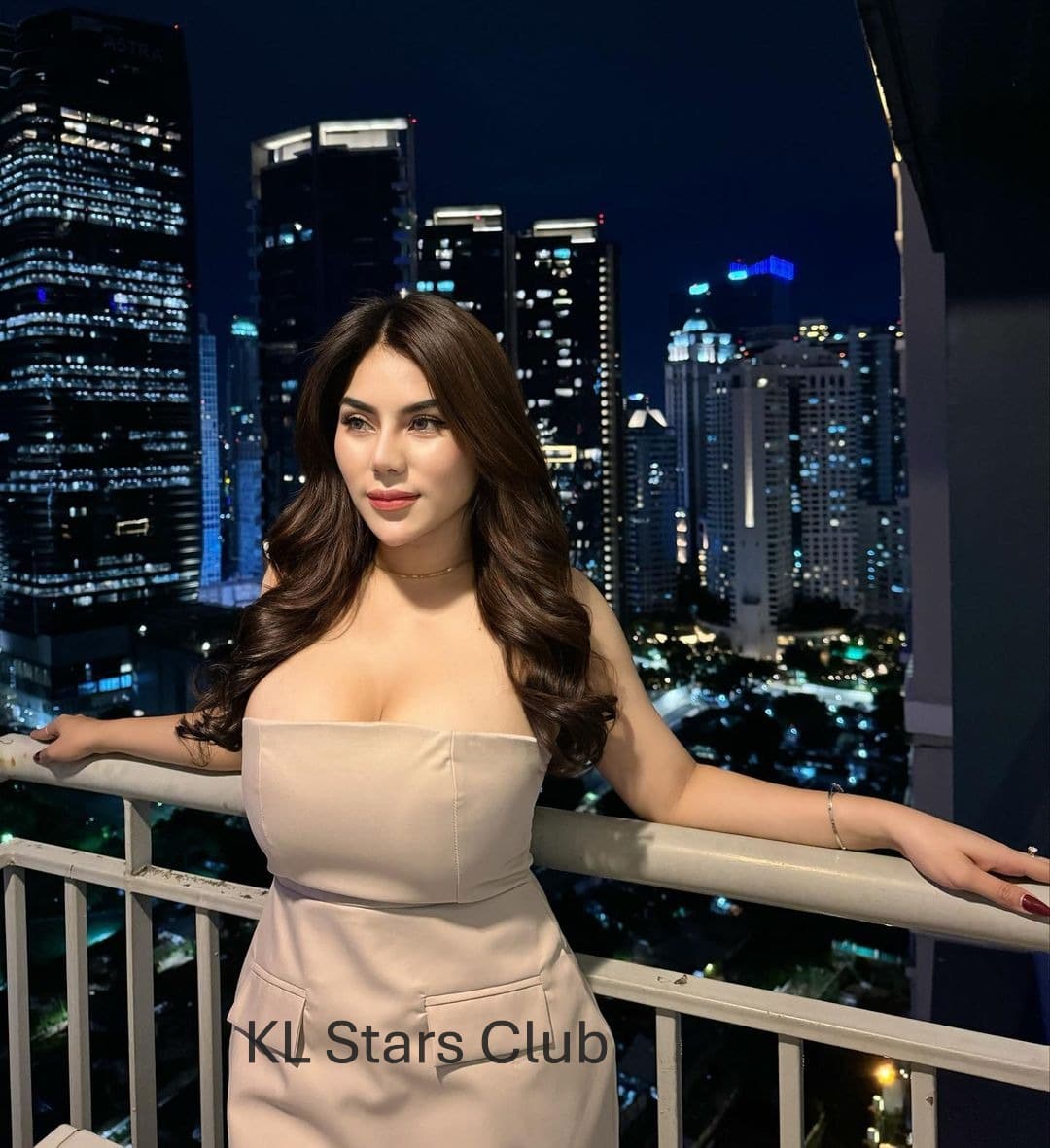 Qistina Malay escort KL — photo 3